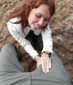 Young amateur girlfriend Lina taking cumshot on pretty face outdoors